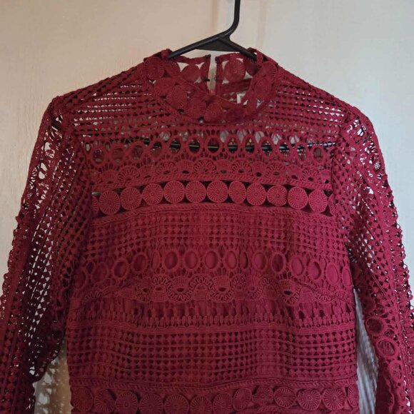 Two sisters Women's dress - Picture 2 of 16